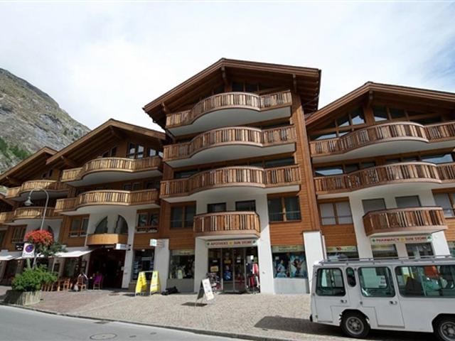 Central living in Zermatt!