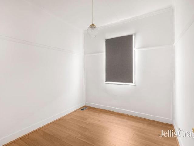 Central Location a Short Walk to CBD & Lake Wendouree