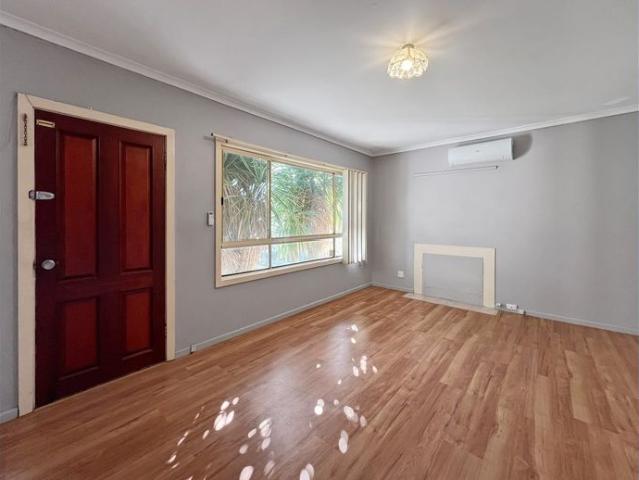 Central location close to shopping centre