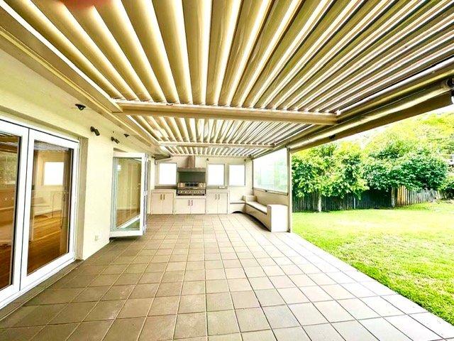 CENTRAL LOCATION LARGE HOME/DUPLEX STYLE SUNNY ALFRESCO LEVELYARD 2 ENSUITE KILLARA HIGH