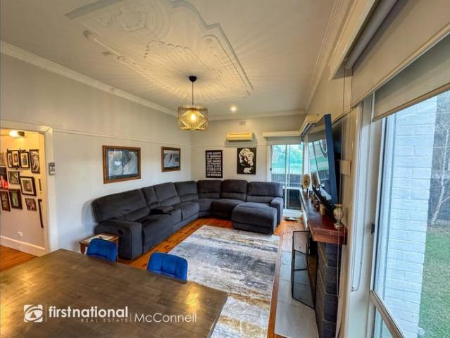 CENTRAL LOCATION, PLENTY TO LOVE!