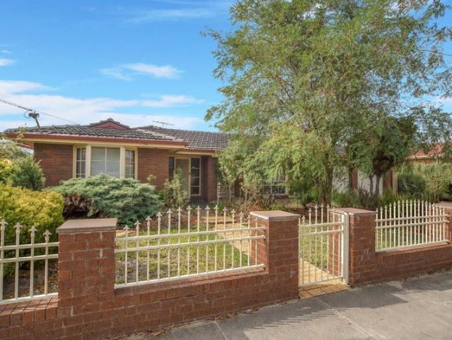 Central location set on 908sqm