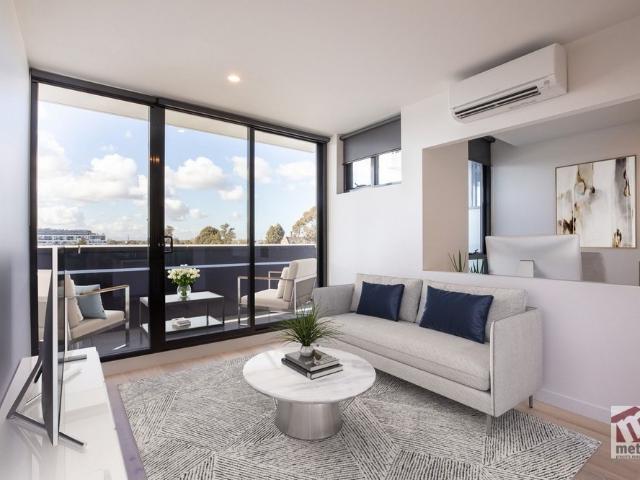 CENTRAL LOCATION WITH ROOFTOP ENTERTAIINING SPACE!