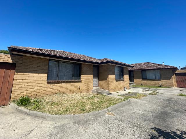 Central Location 2 Bedroom Unit
