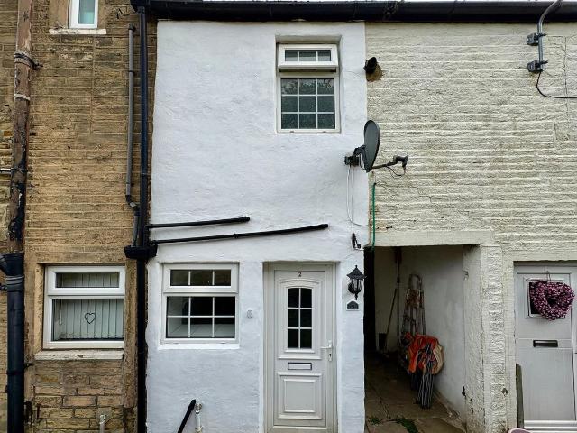 Central Place, Clayton, Bradford BD14, 4 bed terraced house to rent, £1,050 pcm | PrimeLocation