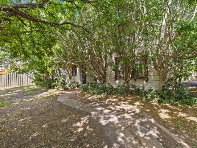 Central Position, Endless Potential Renovation Opportunity
