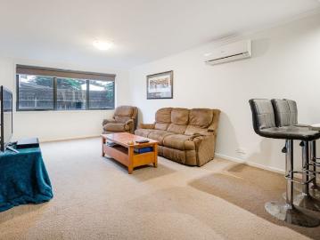 Warrnambool, Woolsthorpe - Equipped kitchen