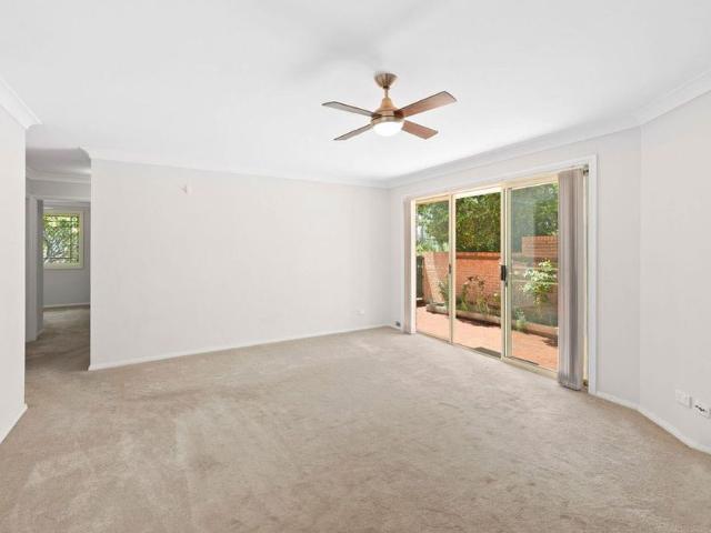 Central Positioning. Attractive, Level Living
