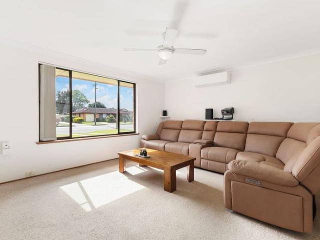 Central Port Macquarie Living Moments from Settlement City