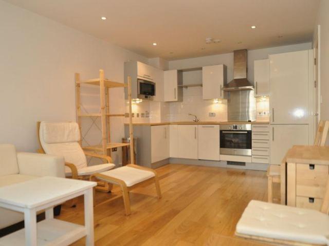 Central Quay North, Broad Quay, BS1 1 bed apartment to rent £1,500 pcm £346 pw