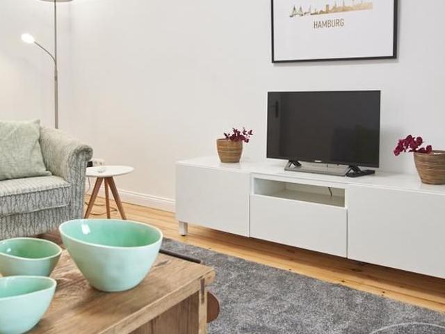Central, quiet, furnished flat in walking distance to UKE