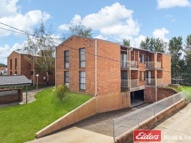 Central, Refurbished & Low Maintenance