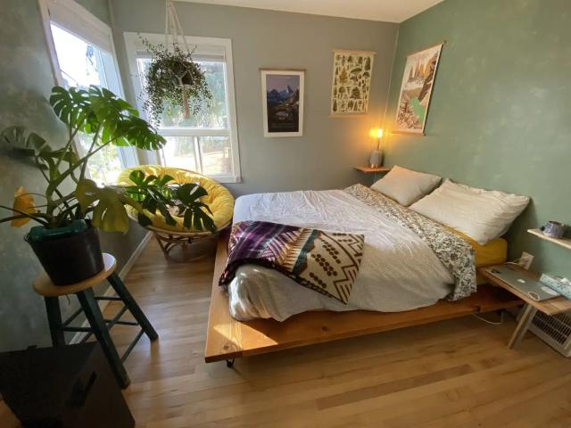 Central Ritchie cozy wartime 2 bedroom