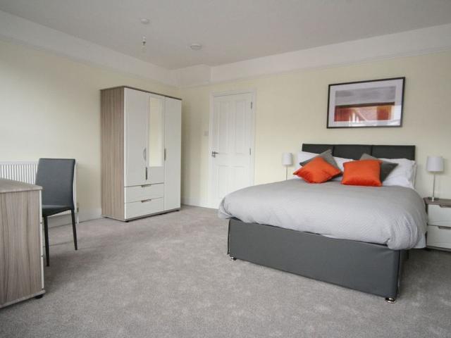 Central Road, Gloucester GL1, 1 bed property to rent, £610 pcm | PrimeLocation