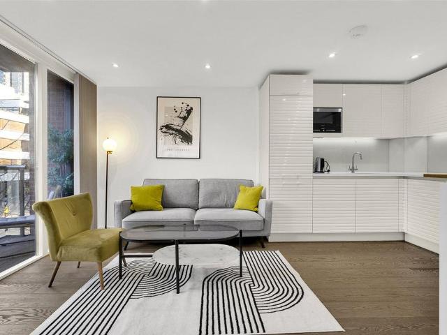 Central Street, EC1V 2 bed apartment to rent £3,500 pcm £808 pw