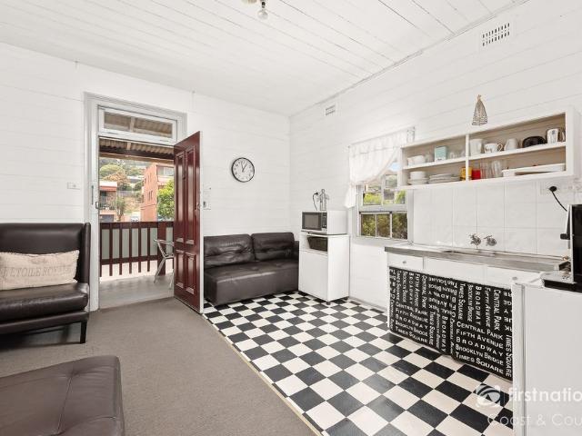 Central Studio Living