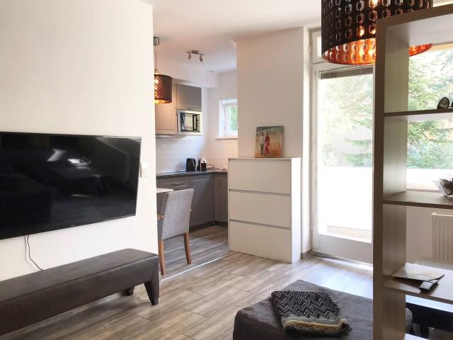 Central Studio near KDW with Balcony & Parking & Metro 6 Month min