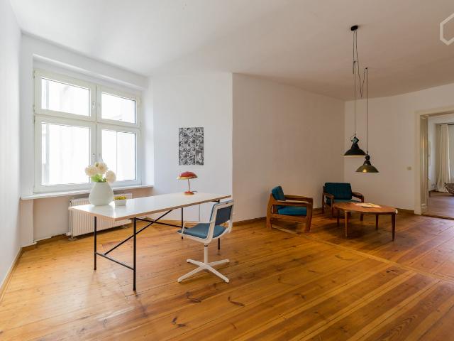Central + stylish spacious, individual light apartment with large balcony, listed building, great neighbourhood, Berlin Amsterdam Apartments for Rent