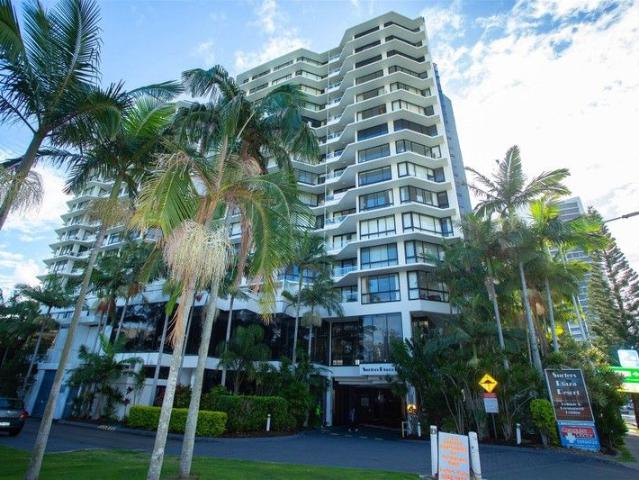 Central Surfers Paradise 3 bedroom 100m2 furnished Investment unit rented for $1,200 p.w
