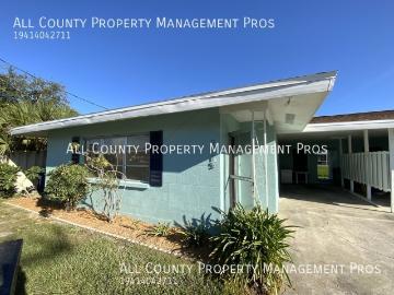 Central Sarasota/Canal home/Terrazzo Floors/Carport/Lawn Care Included/Pet Friendly/Central A/C, and Laundry Hook ups!