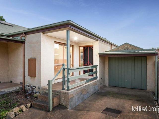Central & spacious living with a tucked away vibe