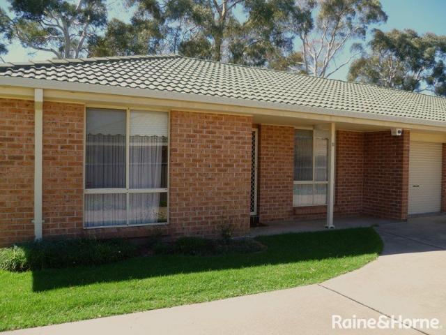 Central & Spacious Two Bedroom Unit