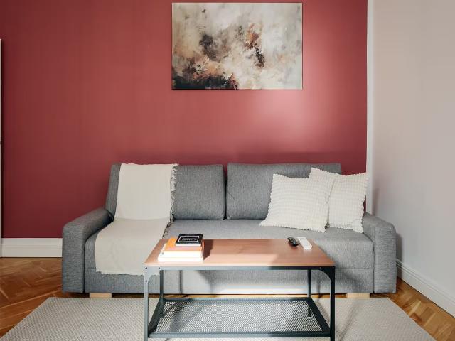 Central & Spacious 1BR, right by Metro in best location, Vienna Charme, freshly renovated in traditional building, Vienna Amsterdam Apartments for Rent