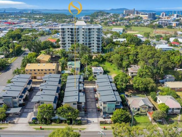 Central Townhouse! Walking Distance to Marina/Harbour/CBD