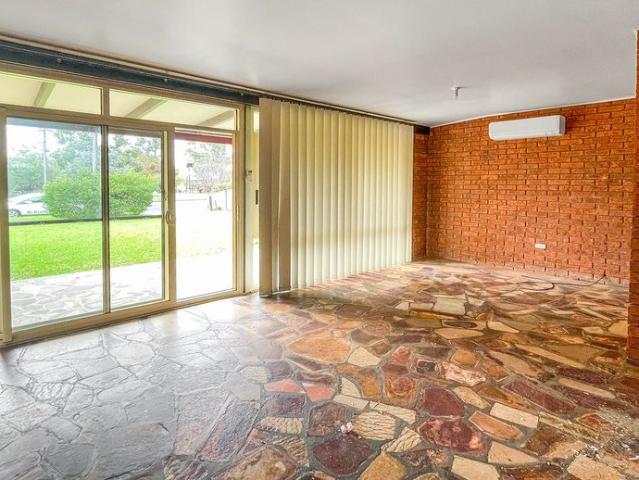 Central Townhouse with Space & Convenience