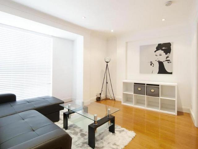Central Tower, 300 Vauxhall Bridge. 2 bed flat to rent £3,200 pcm £738 pw