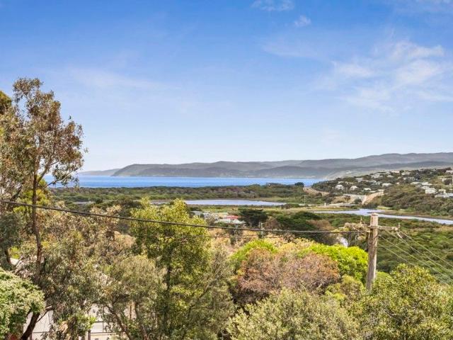 CENTRAL, VACANT ALLOTMENT WITH SUPERB VIEWS