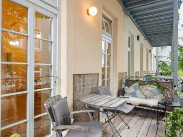 Central Vienna Apartment with Garden view, Vienna Amsterdam Apartments for Rent