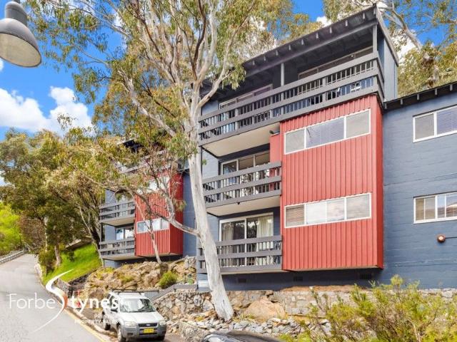 Central village 2 bedroom apartment