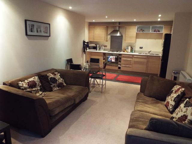 Central Way, Warrington WA2, 2 bed flat to rent, £875 pcm | PrimeLocation