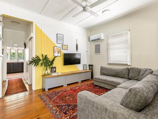 Full of Potential Central West End Cottage