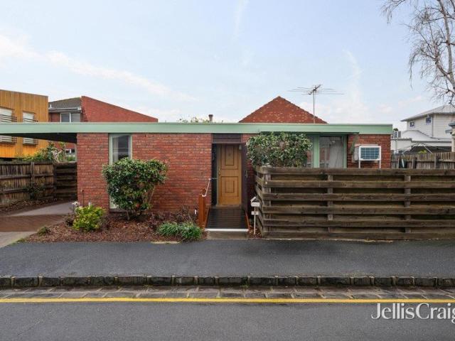 Central Williamstown Living with Lifestyle Appeal