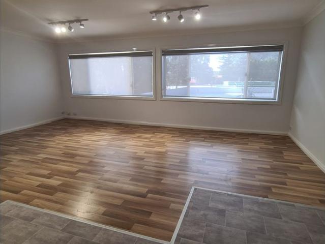 Central 2 Bed Unit ANNA BAY