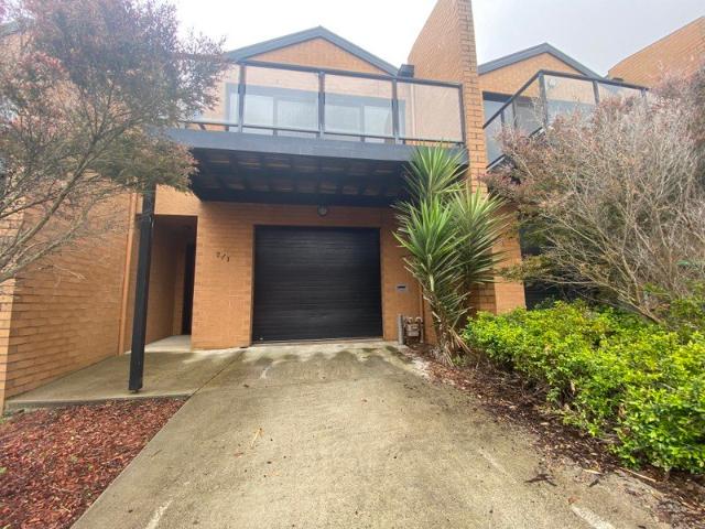 Central 2 Bedroom Townhouse