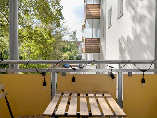 Central 2 room flat in an old building with charm in the List, Hannover Amsterdam Apartments for Rent