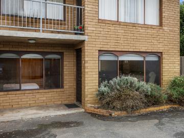 Warrnambool, Woolsthorpe