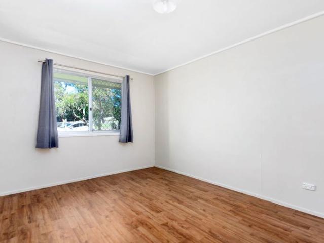 CENTRAL 3 BED 1 BATH