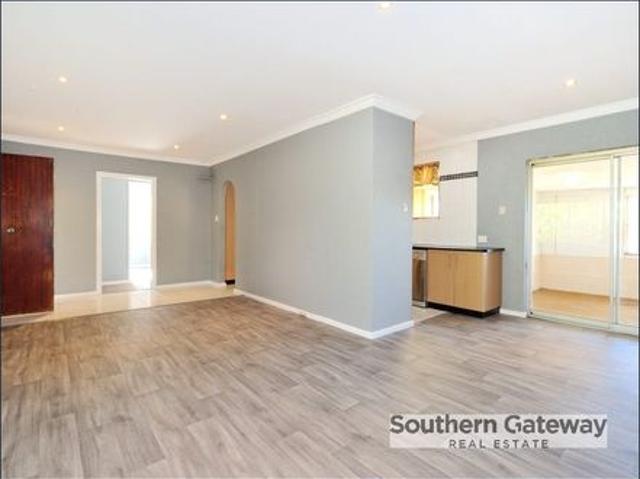 CENTRALLY LOCATED 4x1