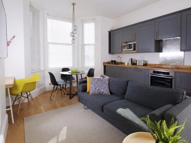 Centrally located 1 bed flat in Poole