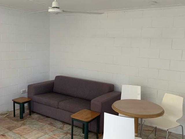 CENTRALLY LOCATED 1 BEDROOM UNIT