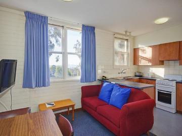 Centrally Located, 2 Bedroom Apartment