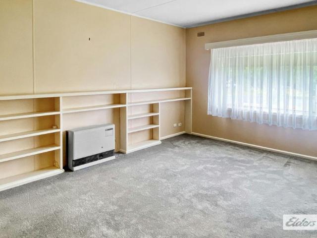 Centrally Located 2 Bedroom Duplex