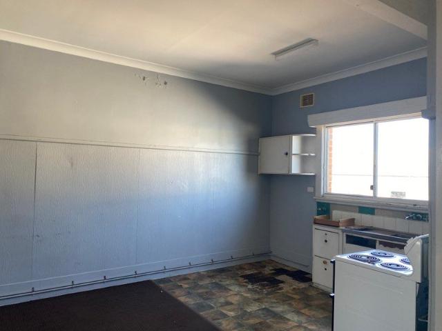 Centrally Located 2 Bedroom Unit
