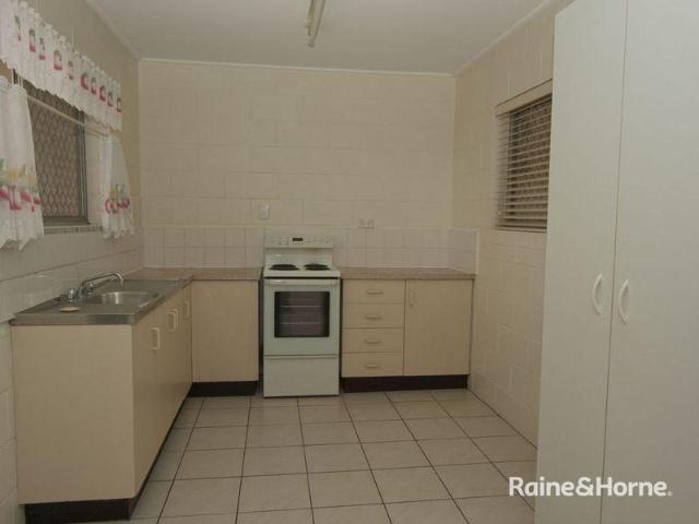 Centrally located 2 Bedroom Unit!