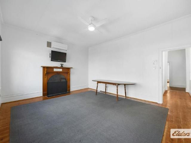 Centrally Located 2 Bedroom Unit