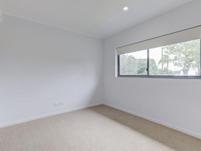 Centrally Located 2 Bedroom Unit With Secure Parking
